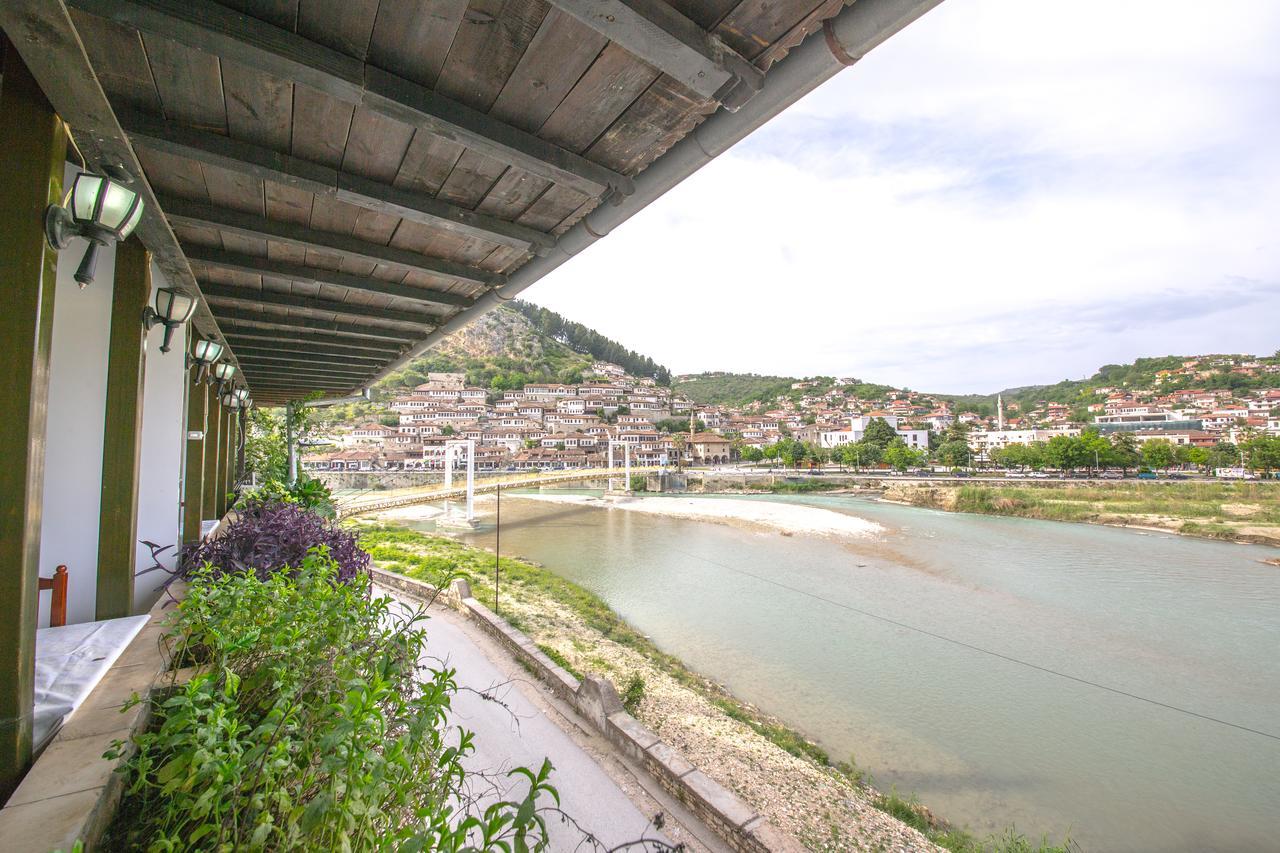Hotel Ajka Berat Dış mekan fotoğraf