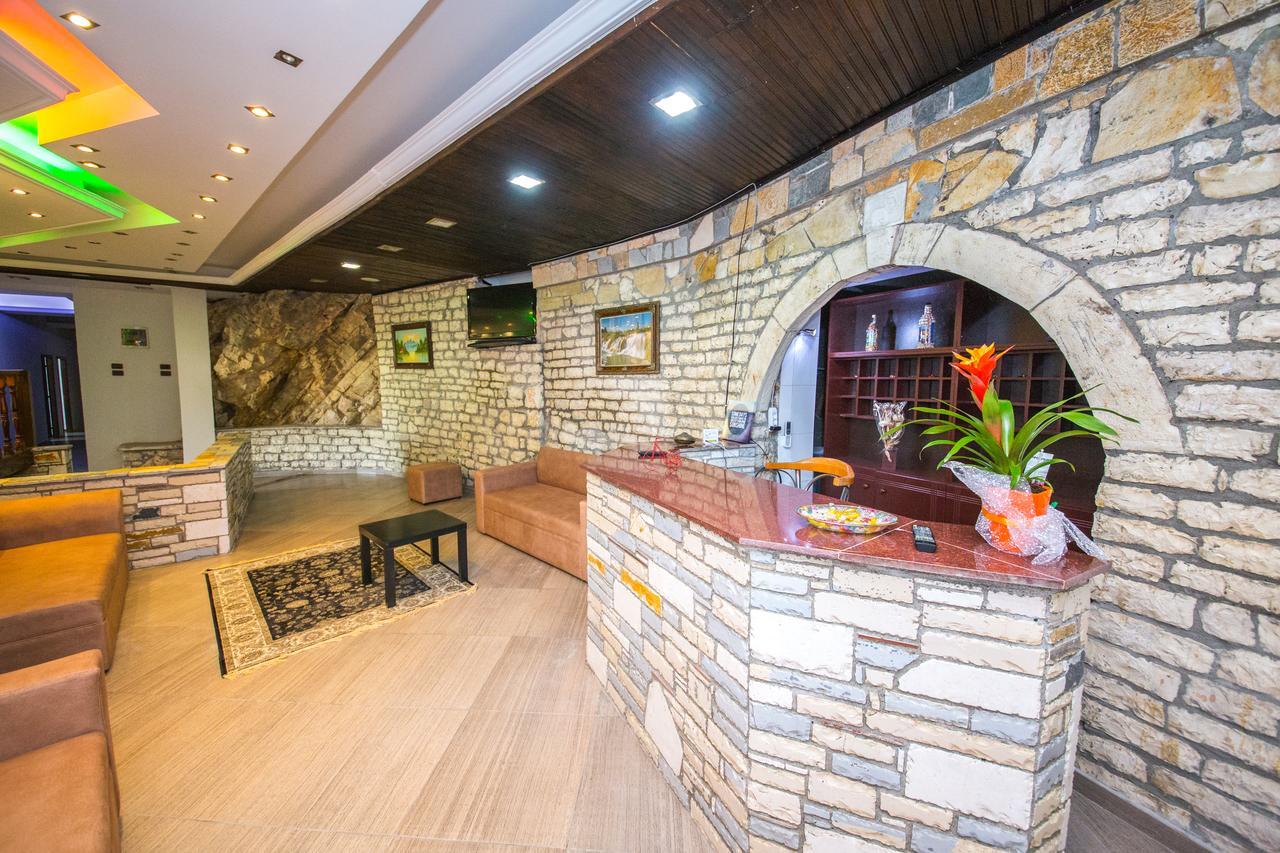Hotel Ajka Berat Dış mekan fotoğraf