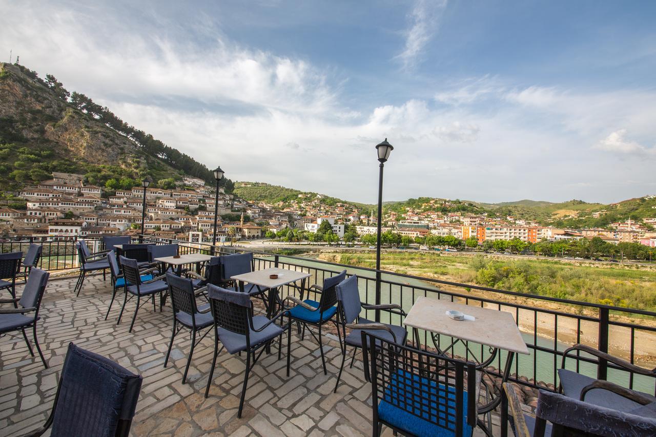 Hotel Ajka Berat Dış mekan fotoğraf
