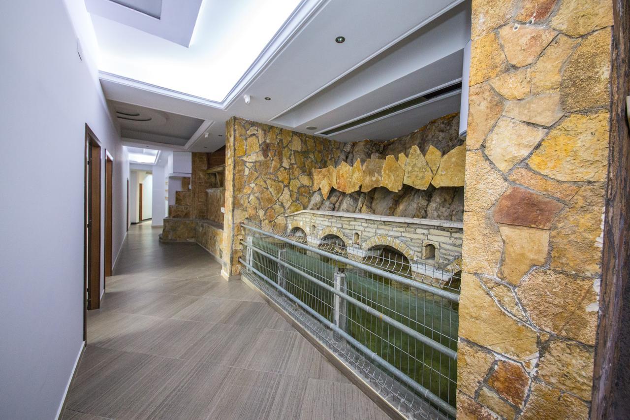 Hotel Ajka Berat Dış mekan fotoğraf