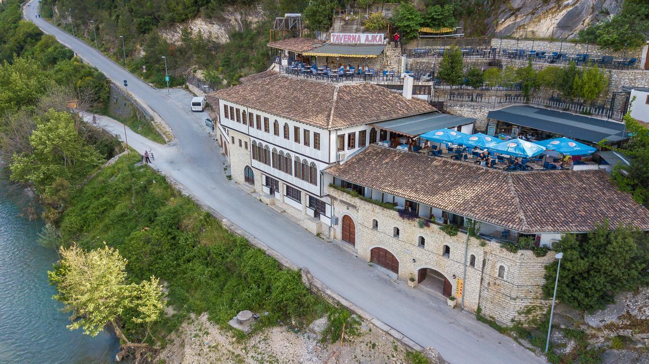 Hotel Ajka Berat Dış mekan fotoğraf