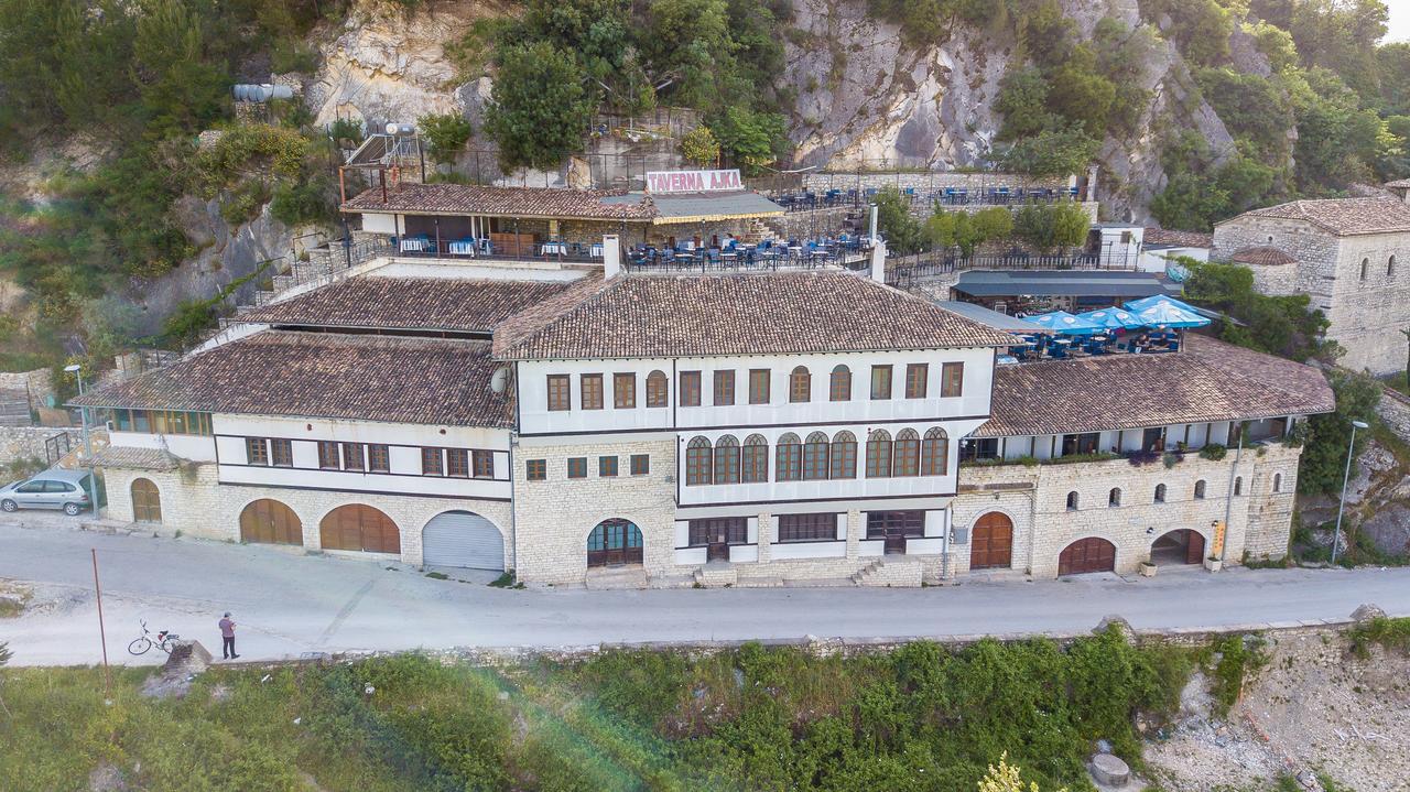 Hotel Ajka Berat Dış mekan fotoğraf