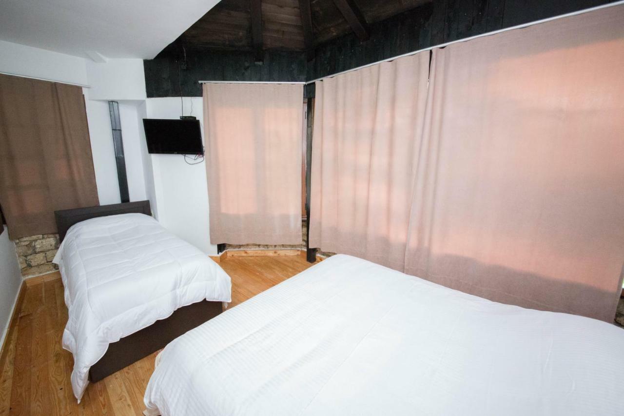 Hotel Ajka Berat Dış mekan fotoğraf