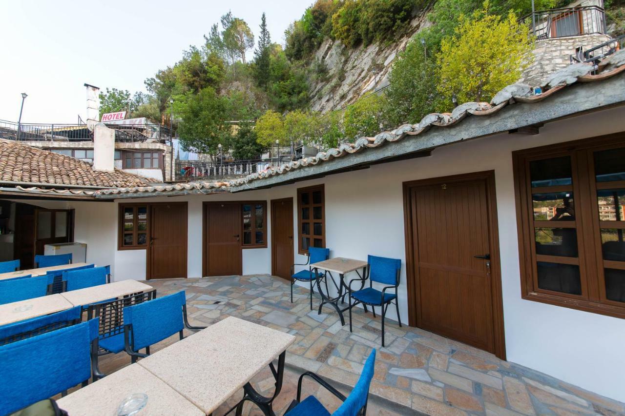 Hotel Ajka Berat Dış mekan fotoğraf